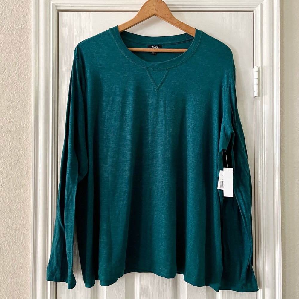 NWT GORGEOUS 2x emerald green long sleeve tee ANDE